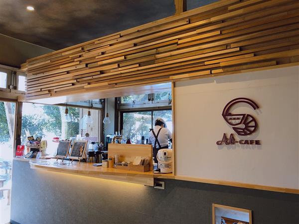 頴娃の地産地消カフェ「AB-café」。海と薩摩富士を望む絶景も