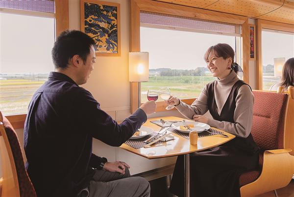 観光列車「おれんじ食堂」期間限定特別運行のご案内