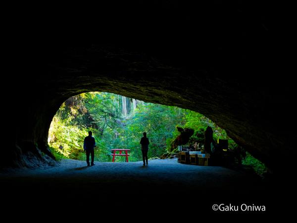溝ノ口洞穴｜曽於市の山奥にひっそり佇む、数万年の時と火山が造り上